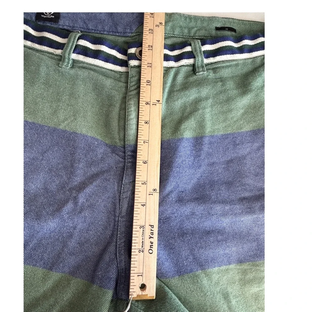Volcom‎ Mens Chino Shorts Size 38 Green Blue Colorblock Striped Twill Skate Surf